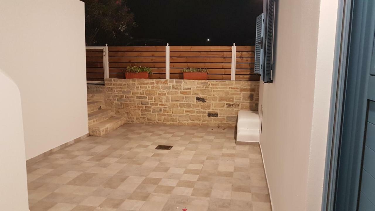 Villa Tanyas Cozy House Kamilari Exterior foto